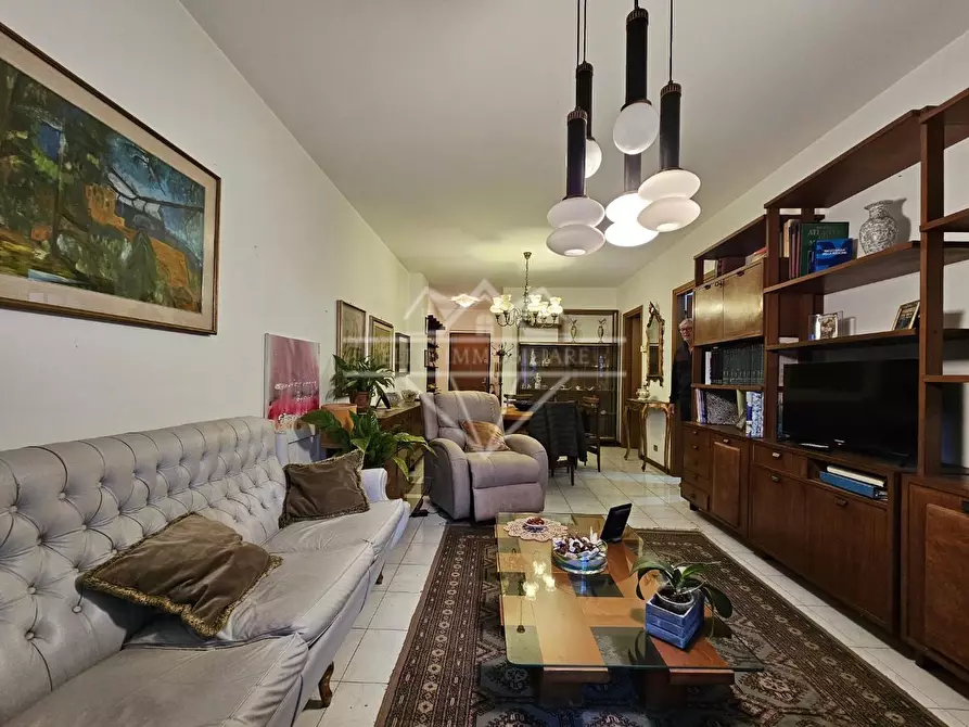 Immagine 3 di Appartamento in vendita  a Carrara