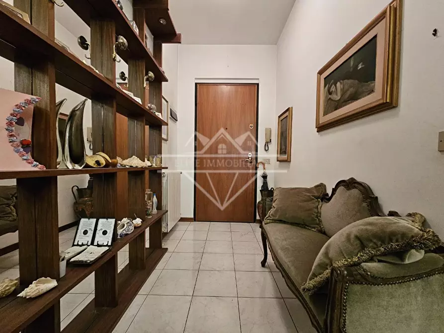 Immagine 6 di Appartamento in vendita  a Carrara