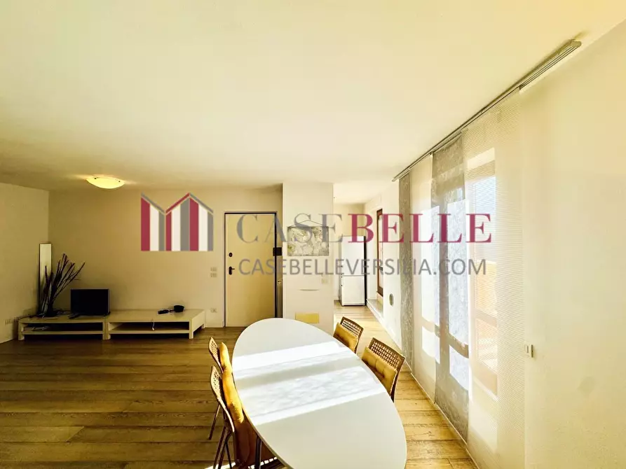 Immagine 1 di Appartamento in affitto  a Camaiore