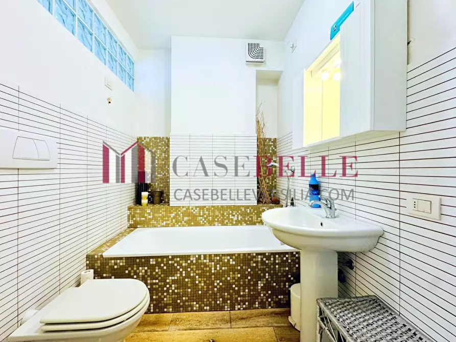 Immagine 14 di Appartamento in affitto  a Camaiore