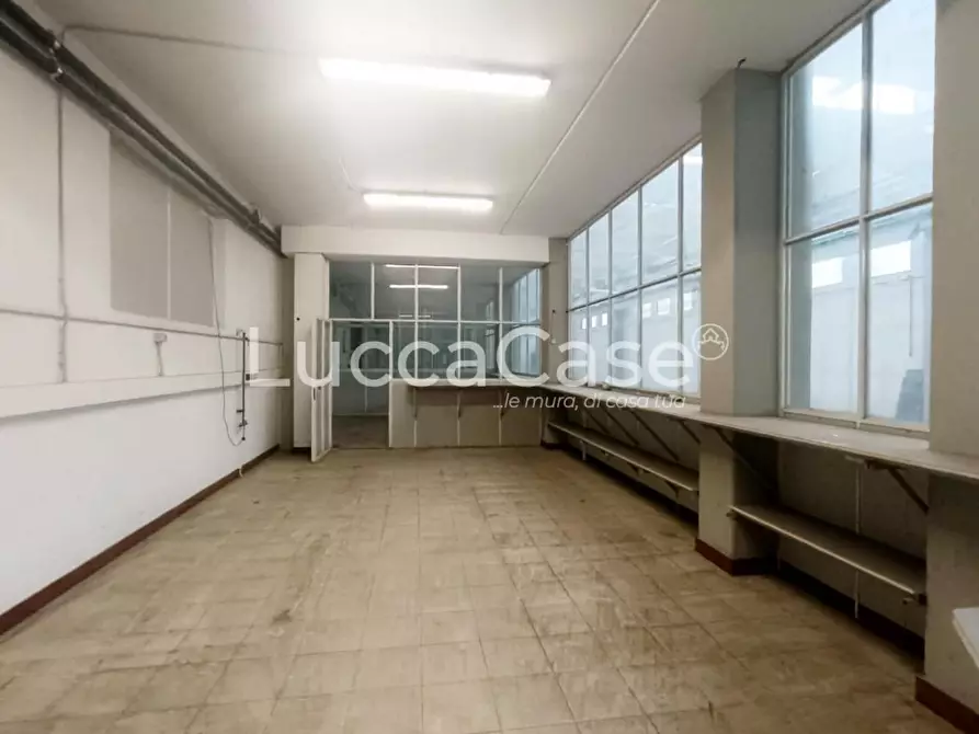 Immagine 11 di Capannone industriale in affitto  a Porcari