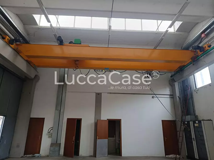 Immagine 4 di Capannone industriale in affitto  a Porcari