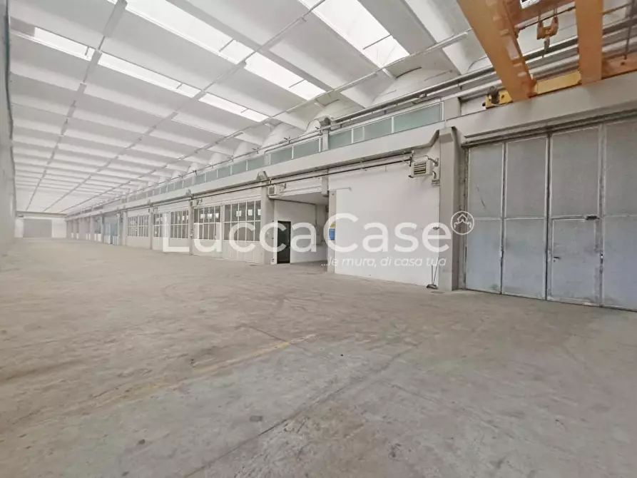 Immagine 6 di Capannone industriale in affitto  a Porcari