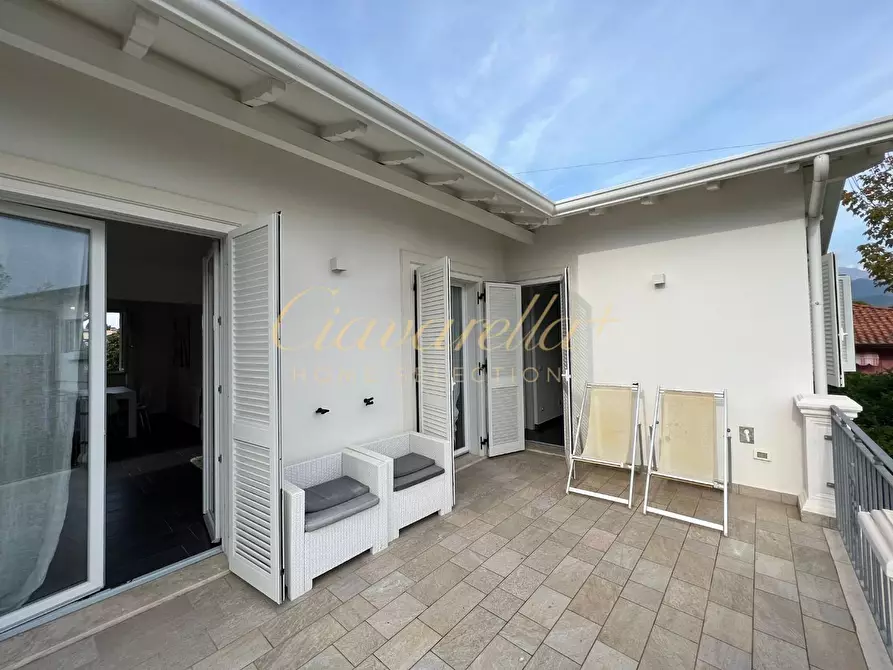 Immagine 13 di Villa in vendita  a Forte Dei Marmi