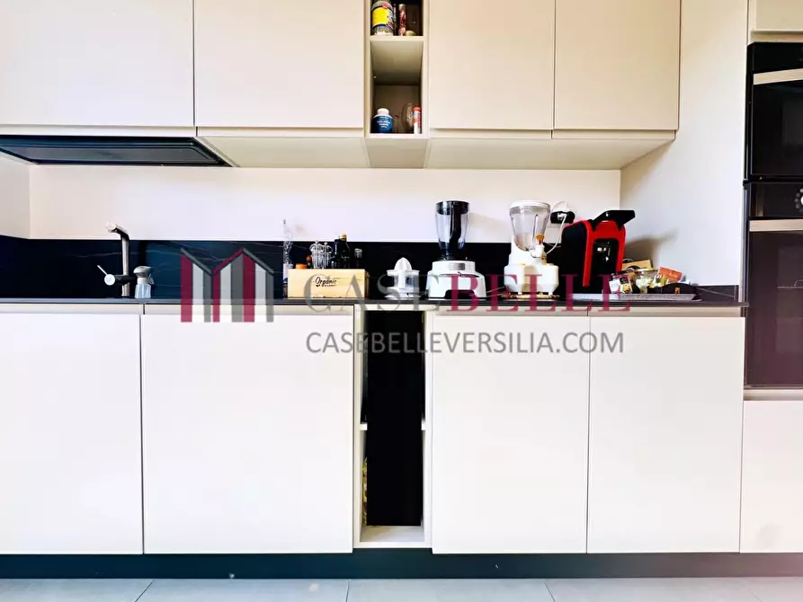 Immagine 5 di Appartamento in vendita  a Pietrasanta