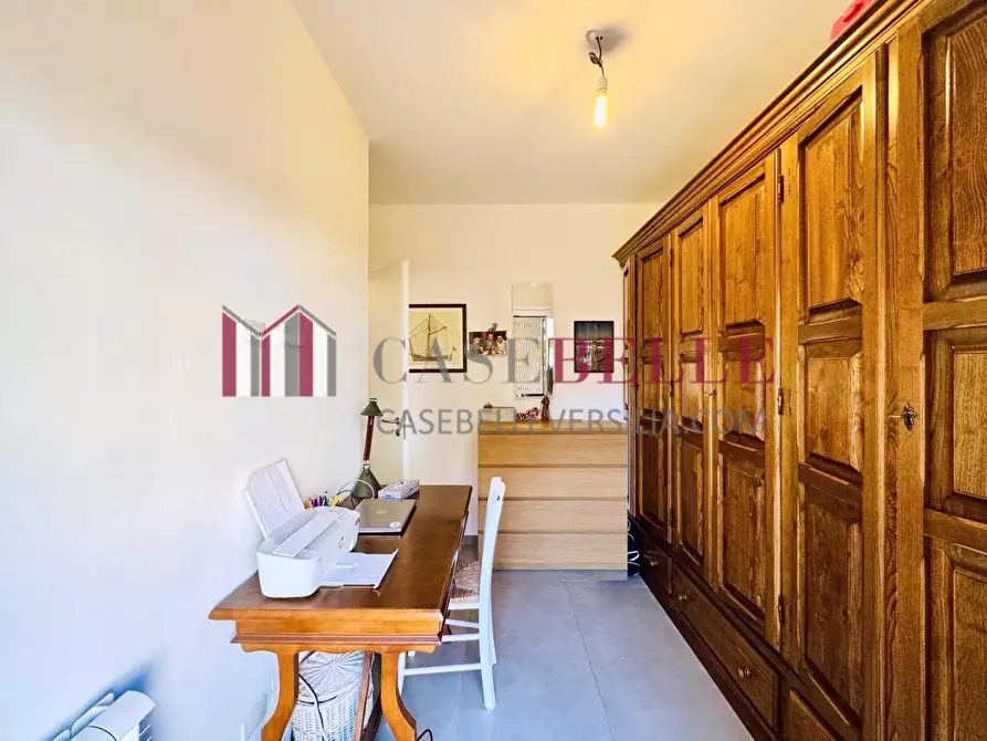 Immagine 30 di Appartamento in vendita  a Pietrasanta