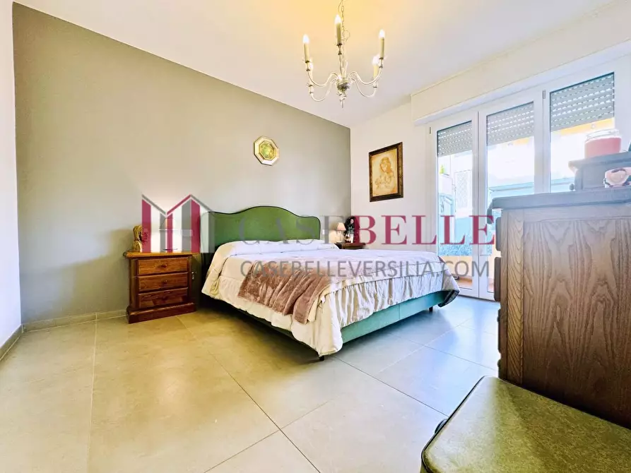 Immagine 15 di Appartamento in vendita  a Pietrasanta