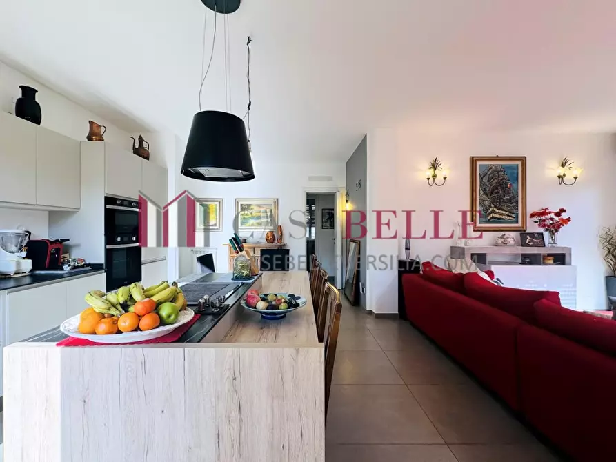 Immagine 12 di Appartamento in vendita  a Pietrasanta