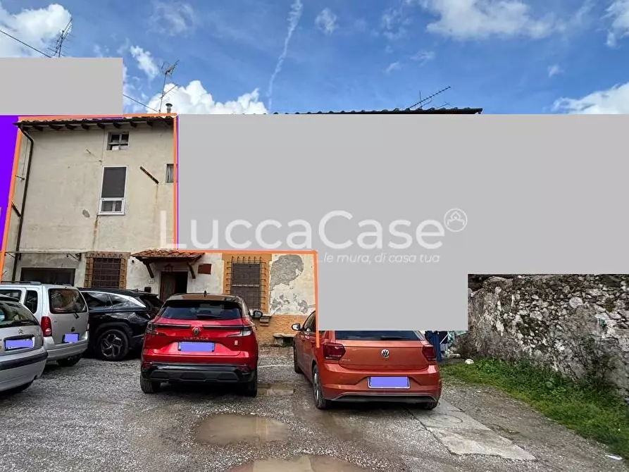 Immagine 46 di Terratetto in vendita  a Lucca