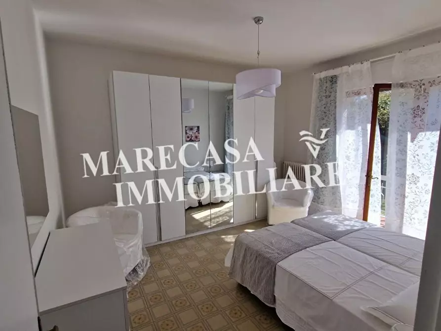 Immagine 11 di Appartamento in affitto  a Carrara