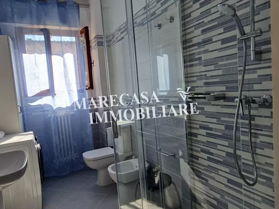 Immagine 8 di Appartamento in affitto  a Carrara