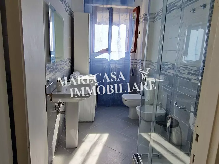 Immagine 9 di Appartamento in affitto  a Carrara