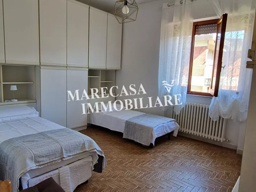 Immagine 12 di Appartamento in affitto  a Carrara