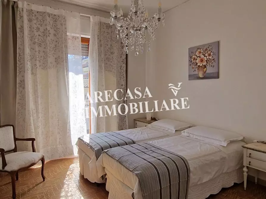 Immagine 13 di Appartamento in affitto  a Carrara