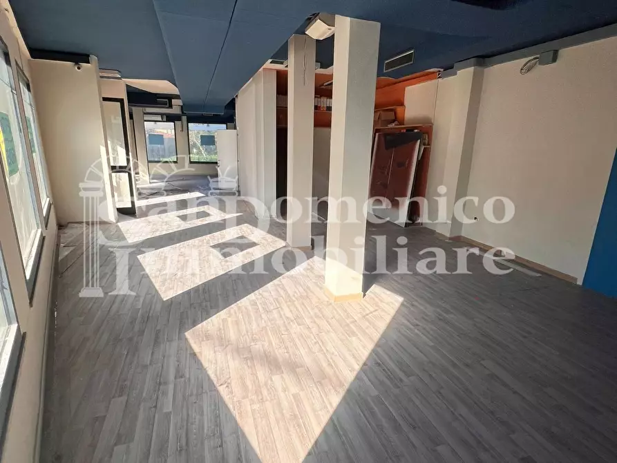 Immagine 9 di Locale commerciale in vendita  a Vicopisano