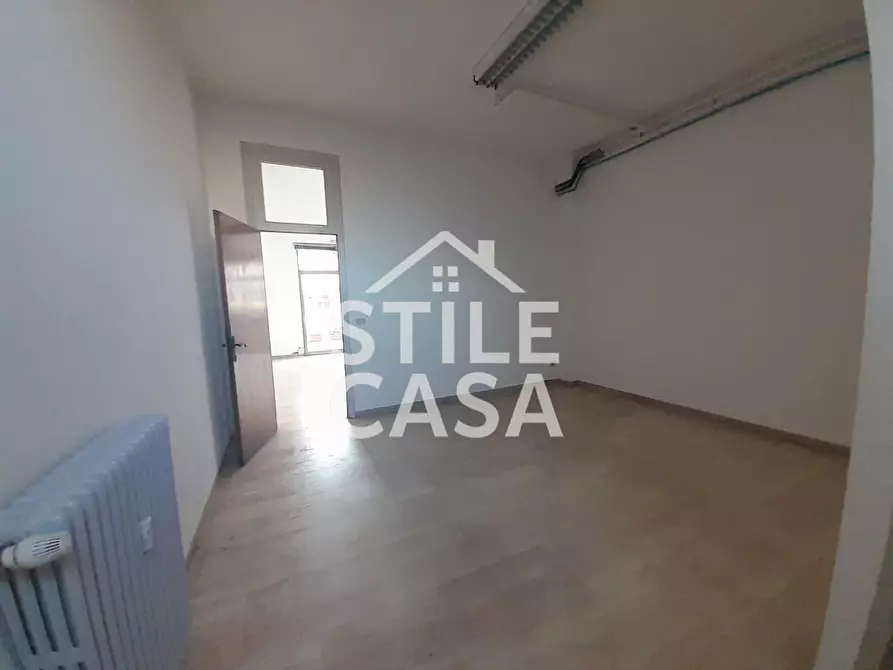 Immagine 9 di Negozio in affitto  a Castelfranco Di Sotto