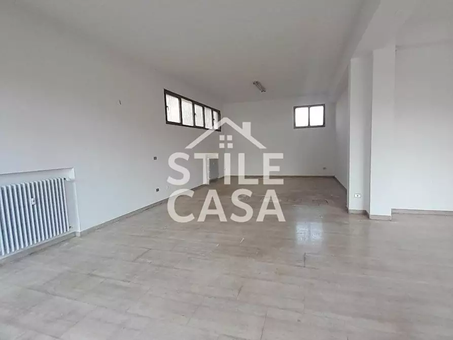 Immagine 12 di Negozio in affitto  a Castelfranco Di Sotto