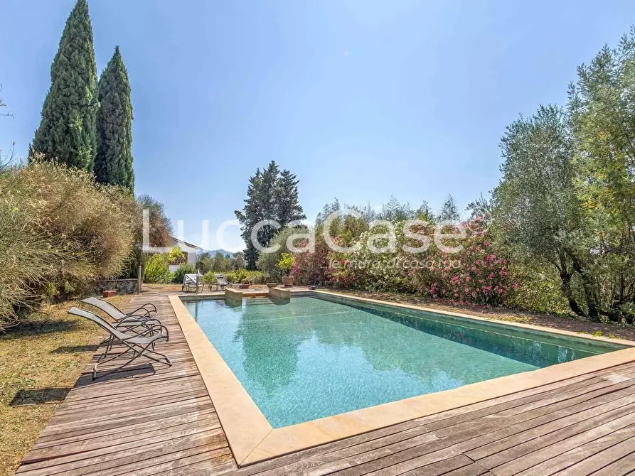 Immagine 27 di Casa colonica in vendita  a Capannori