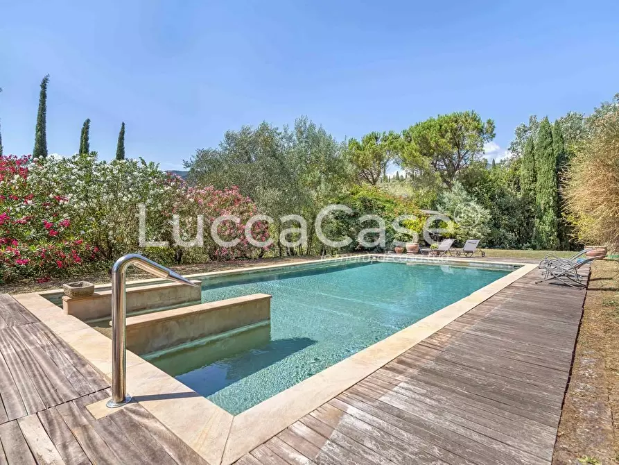 Immagine 26 di Casa colonica in vendita  a Capannori