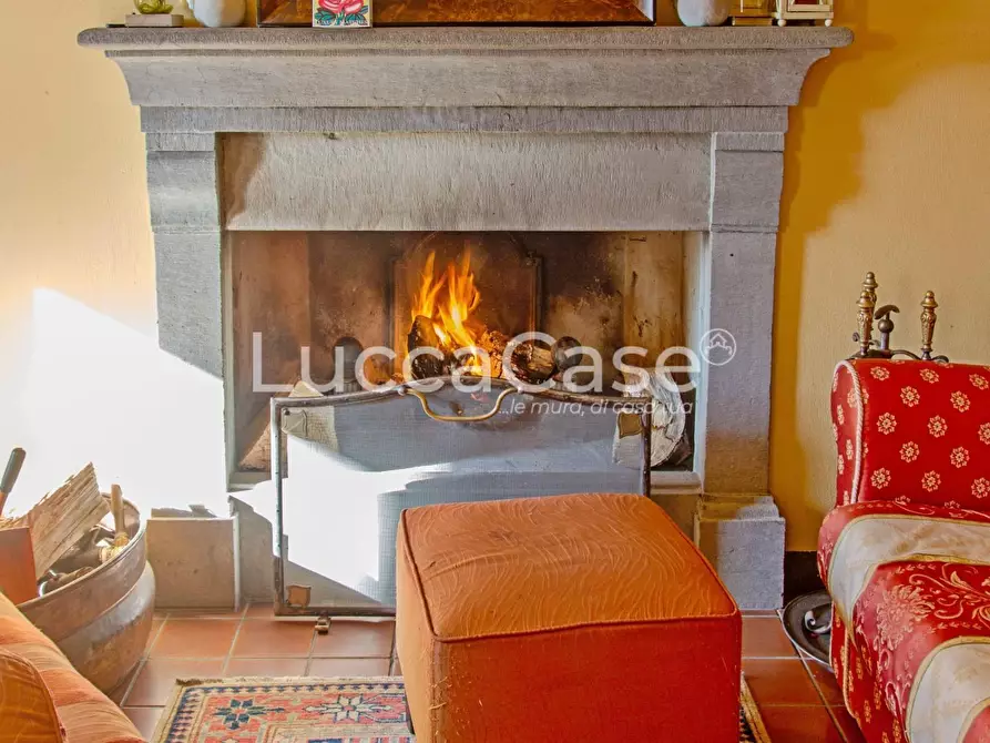 Immagine 7 di Casa colonica in vendita  a Capannori