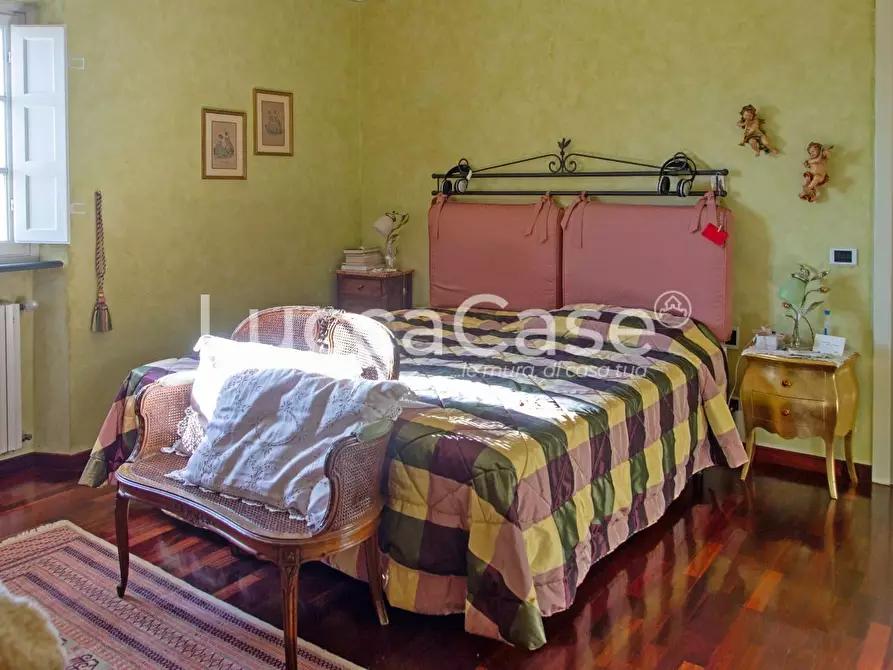 Immagine 18 di Casa colonica in vendita  a Capannori