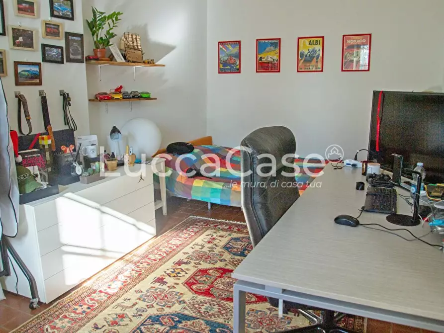 Immagine 24 di Casa colonica in vendita  a Capannori
