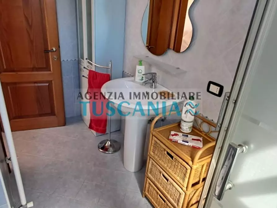 Immagine 11 di Appartamento in vendita  a Volterra