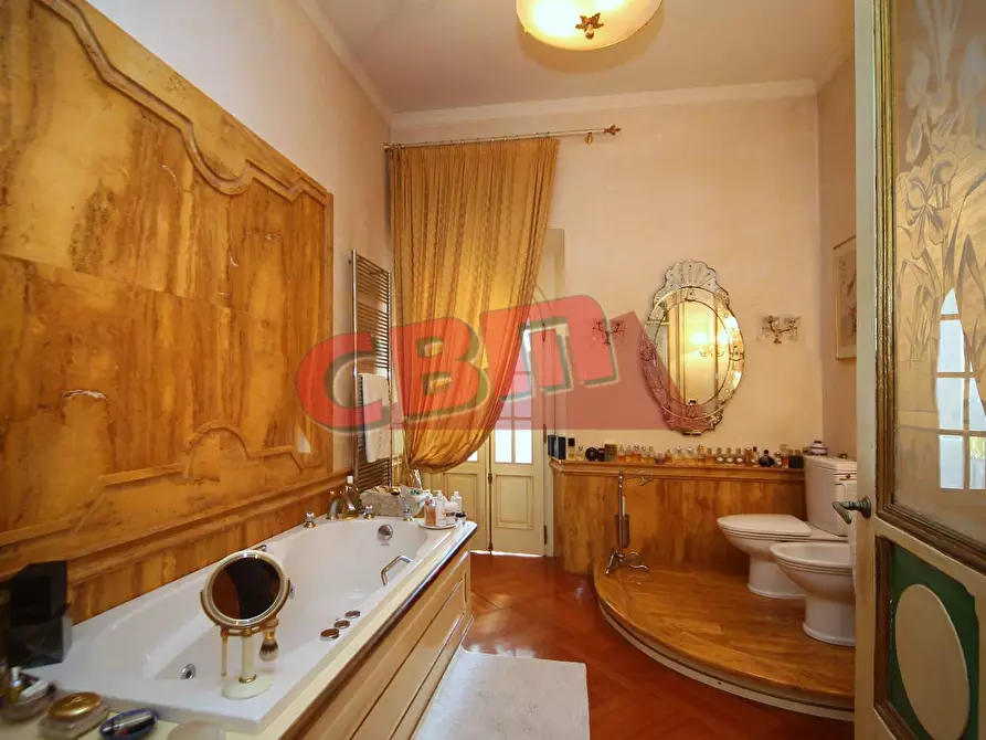 Immagine 31 di Appartamento in vendita  a Livorno