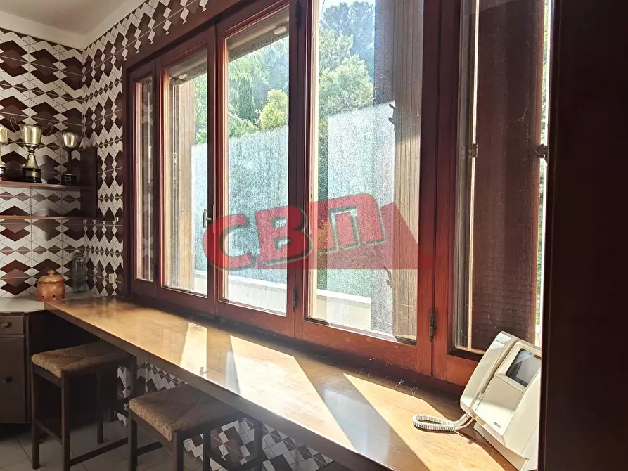 Immagine 15 di Villa in vendita  a Livorno