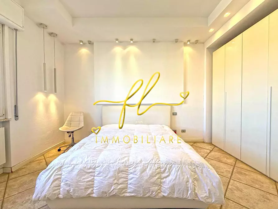 Immagine 14 di Appartamento in vendita  a Rosignano Marittimo