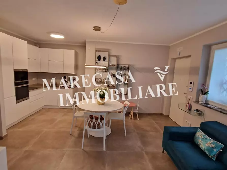 Immagine 2 di Porzione di casa in vendita  a Carrara