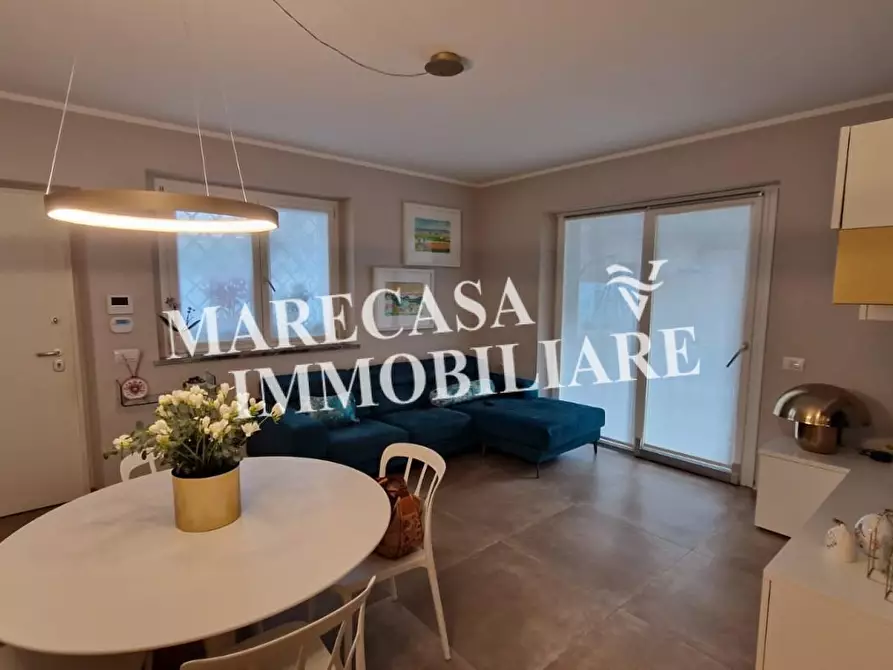 Immagine 3 di Porzione di casa in vendita  a Carrara