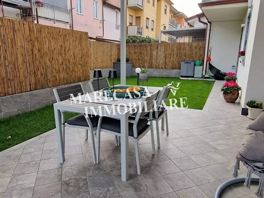 Immagine 22 di Porzione di casa in vendita  a Carrara