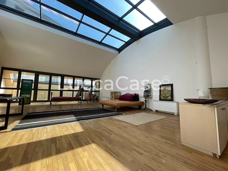 Immagine 4 di Ufficio in affitto  a Lucca