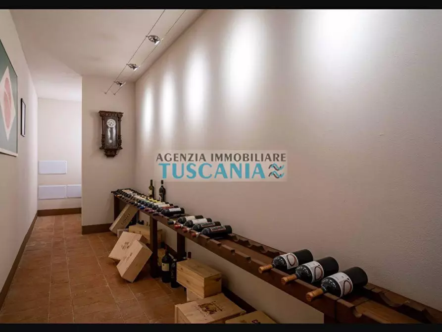Immagine 14 di Villa in vendita  a Volterra