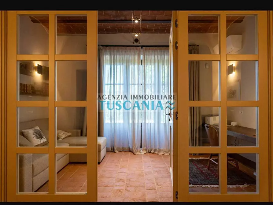 Immagine 12 di Villa in vendita  a Volterra