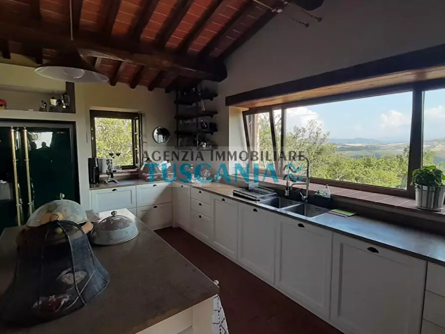Immagine 8 di Villa in vendita  a Volterra