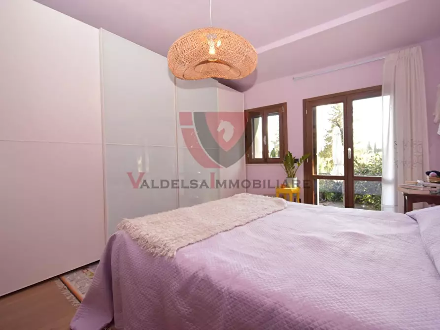 Immagine 19 di Appartamento in vendita  a Colle Di Val D'elsa