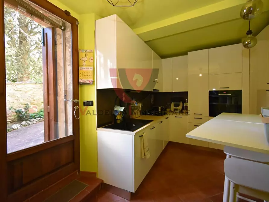 Immagine 9 di Appartamento in vendita  a Colle Di Val D'elsa