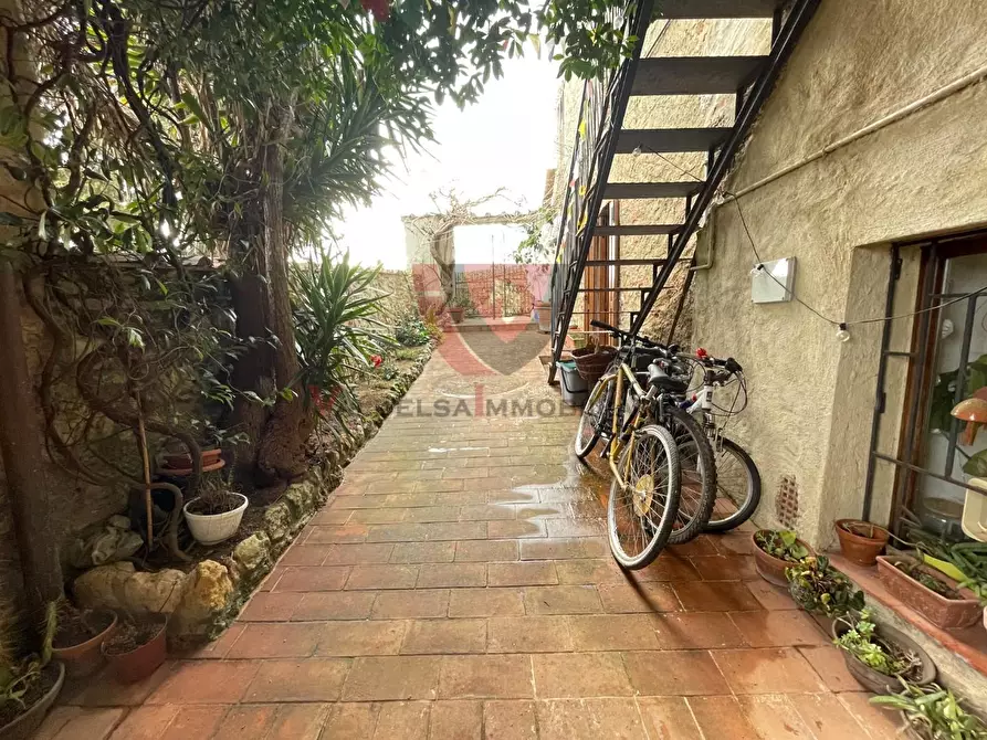 Immagine 35 di Appartamento in vendita  a Colle Di Val D'elsa