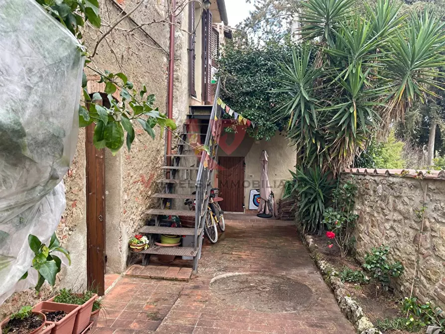 Immagine 33 di Appartamento in vendita  a Colle Di Val D'elsa