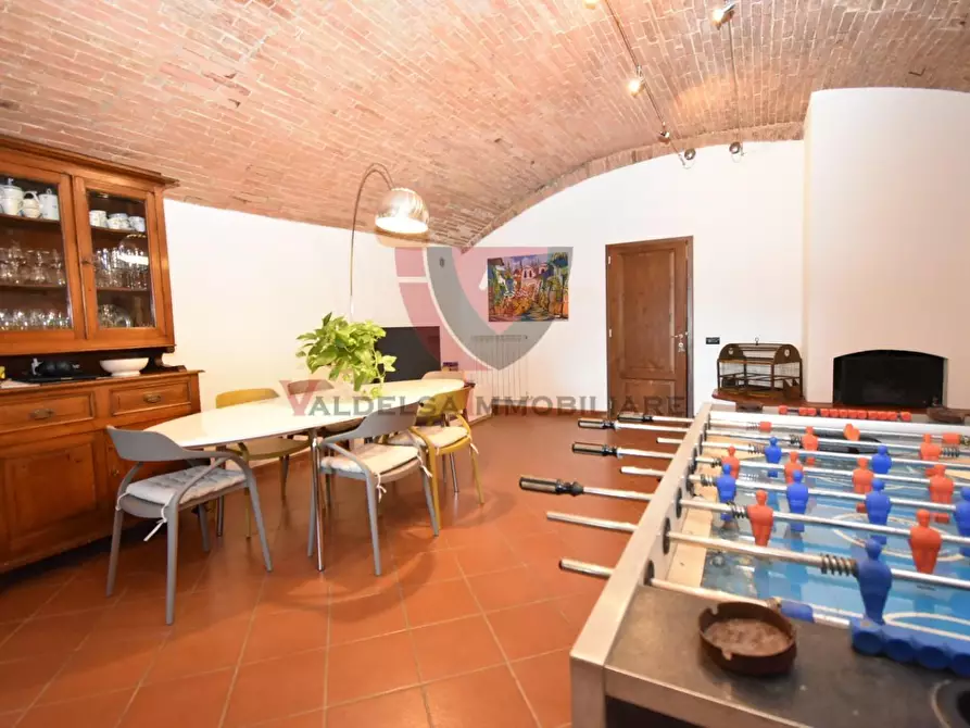 Immagine 6 di Appartamento in vendita  a Colle Di Val D'elsa