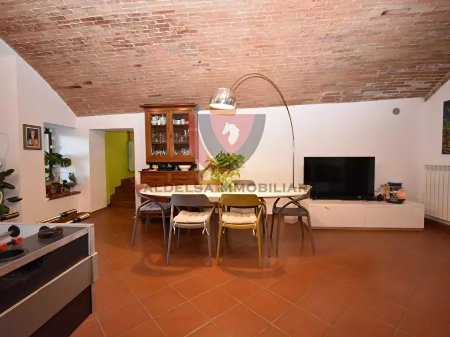 Immagine 8 di Appartamento in vendita  a Colle Di Val D'elsa
