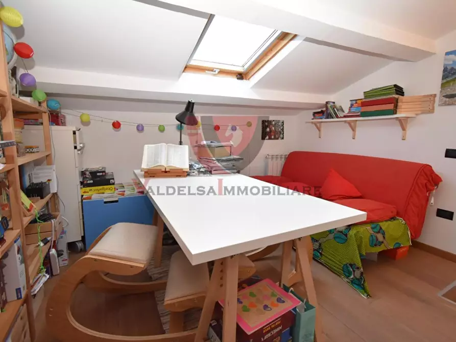 Immagine 31 di Appartamento in vendita  a Colle Di Val D'elsa