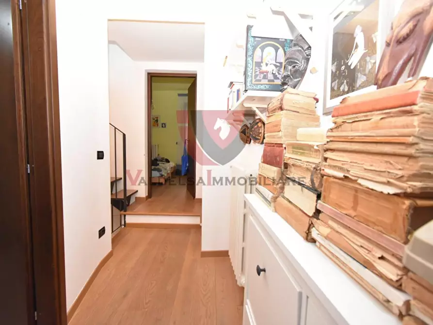 Immagine 26 di Appartamento in vendita  a Colle Di Val D'elsa