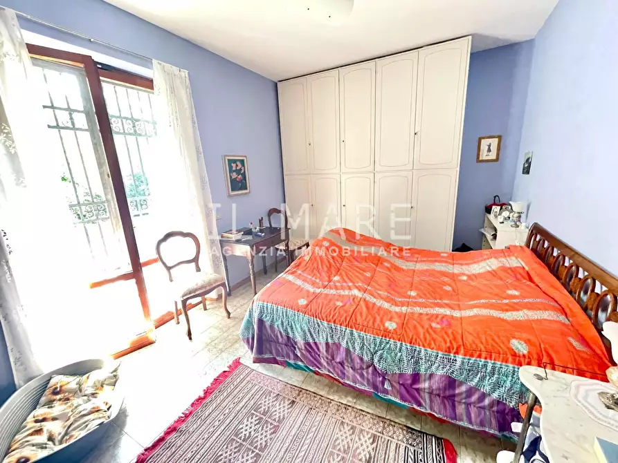 Immagine 13 di Casa bifamiliare in vendita  a Massa