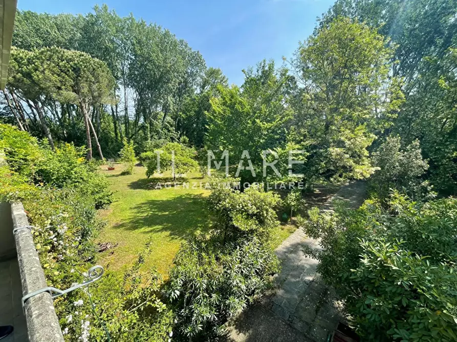 Immagine 19 di Casa bifamiliare in vendita  a Massa