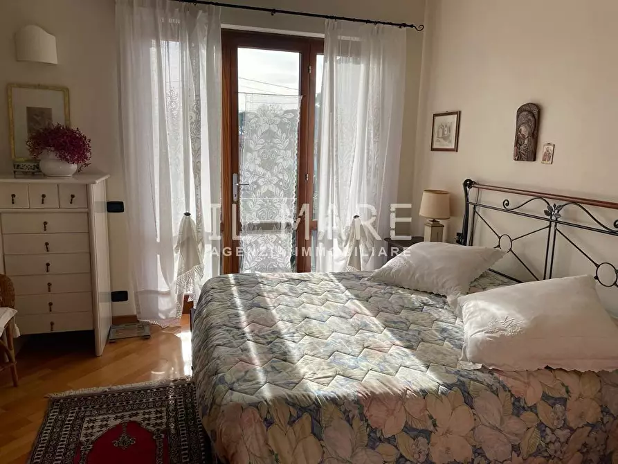 Immagine 22 di Casa indipendente in vendita  a Montignoso