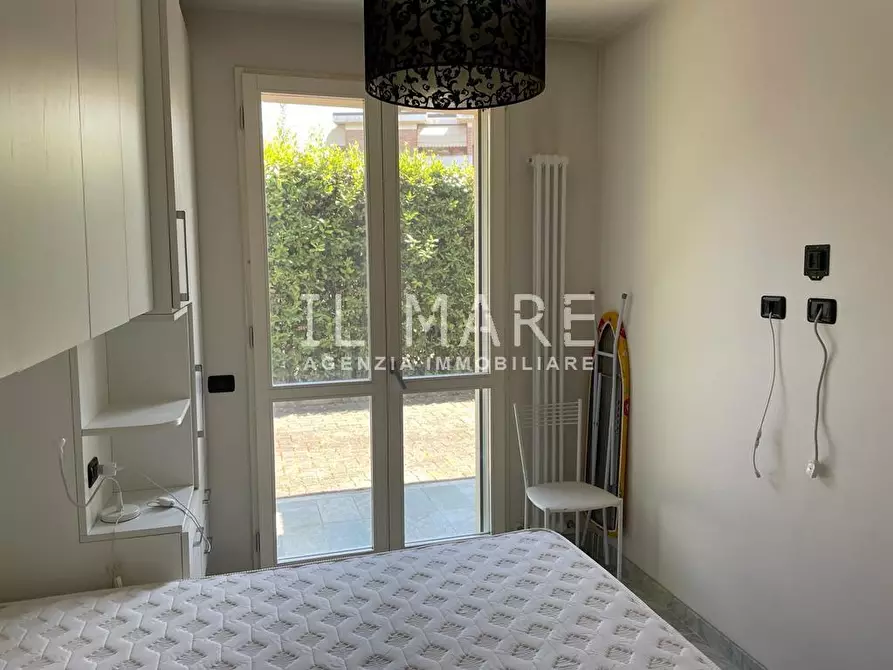 Immagine 13 di Casa trifamiliare in vendita  a Montignoso