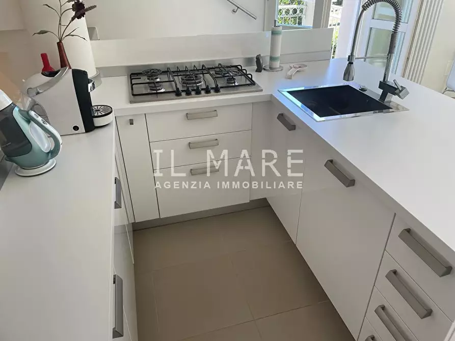 Immagine 23 di Casa trifamiliare in vendita  a Montignoso